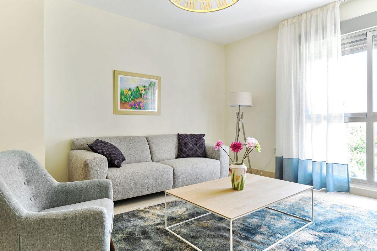 Apartamento de obra nueva en San Miguel de Salinas con piscina y vistas