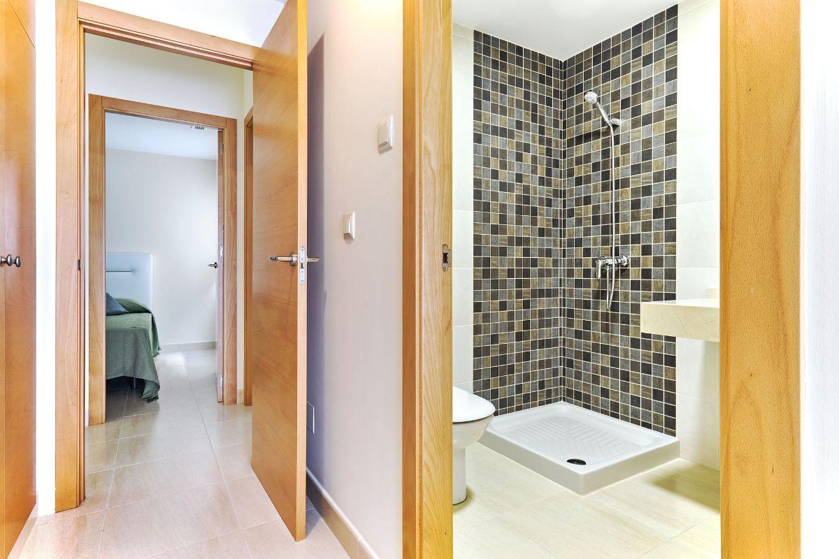 Apartamento de obra nueva en San Miguel de Salinas con piscina y vistas