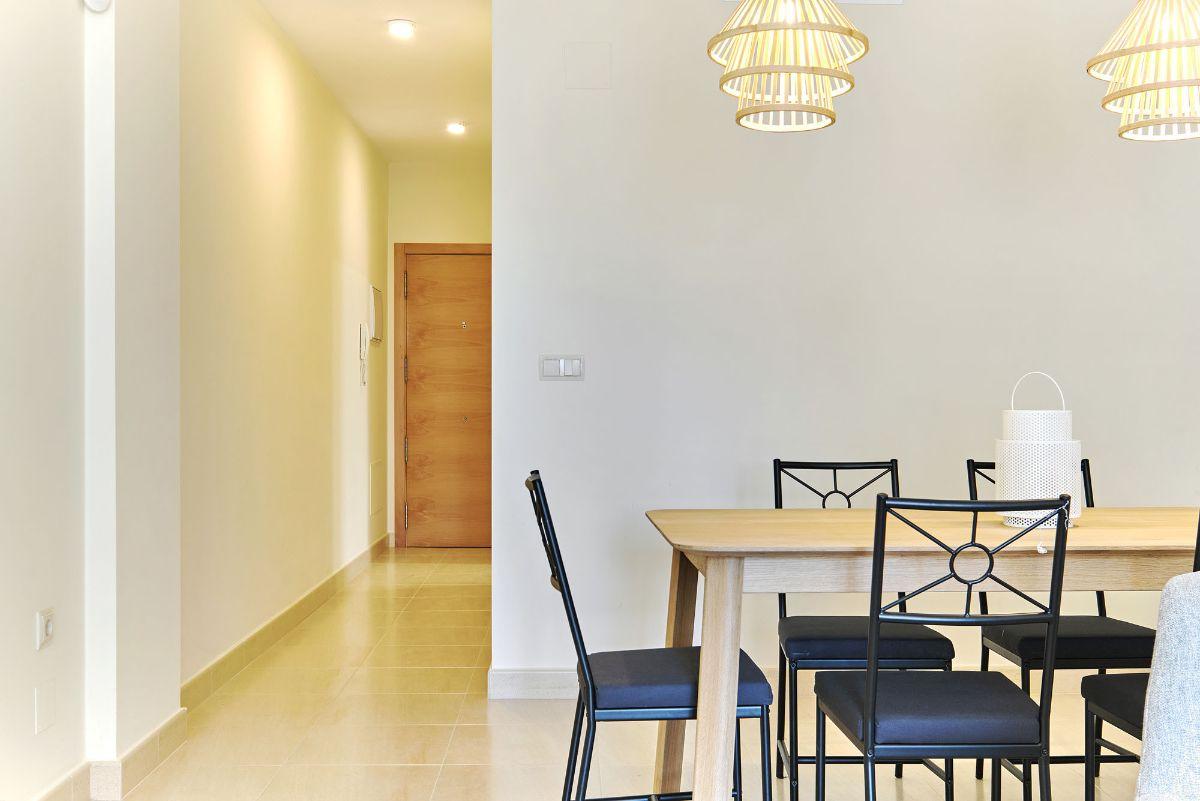 Apartamento de obra nueva en San Miguel de Salinas con piscina y vistas