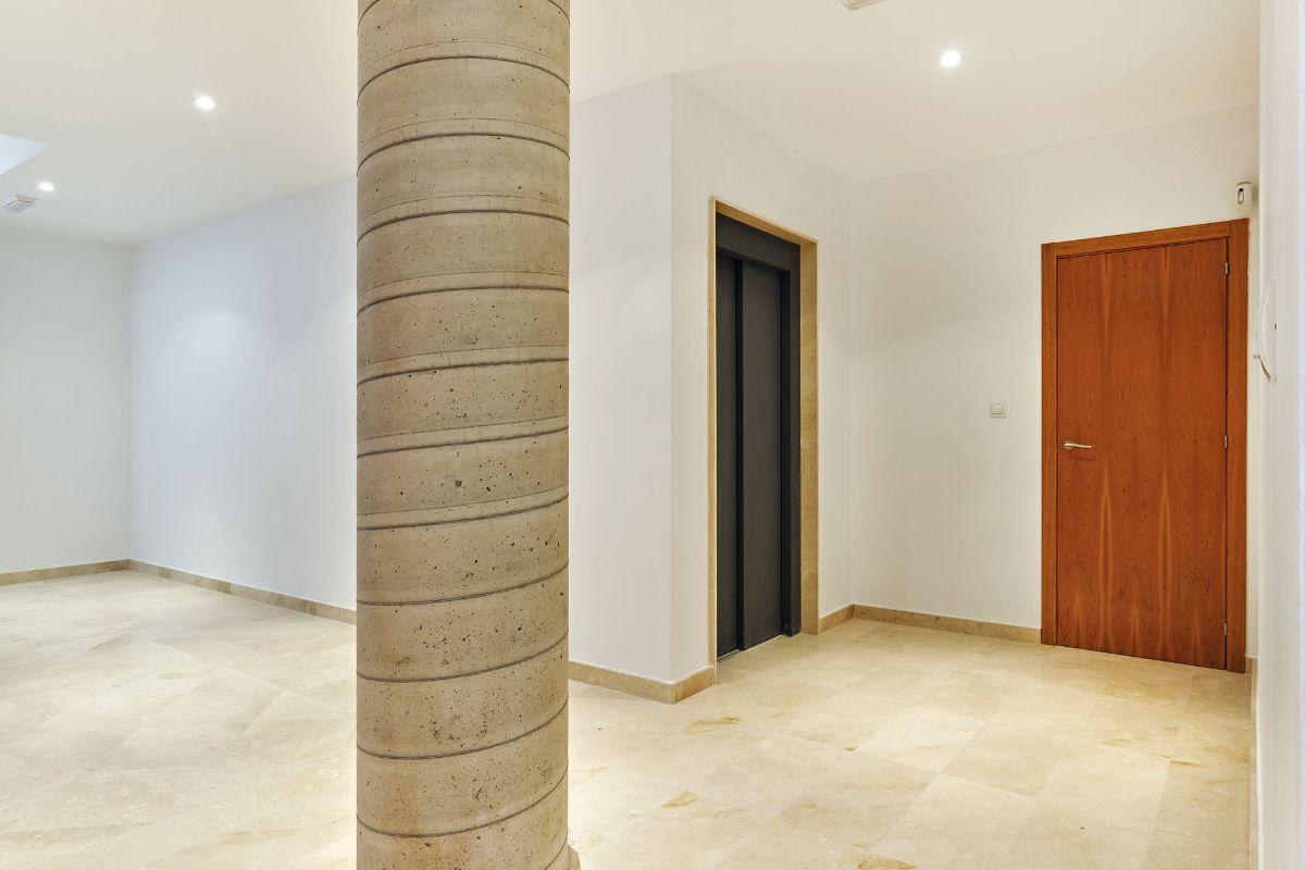 Apartamento de obra nueva en San Miguel de Salinas con piscina y vistas