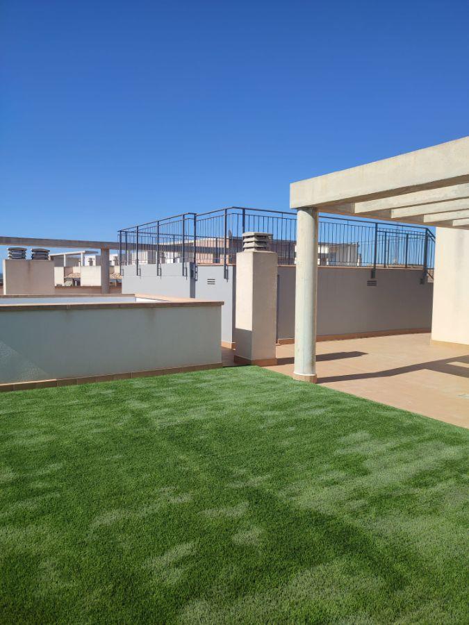 Apartamento de obra nueva en San Miguel de Salinas con piscina y vistas