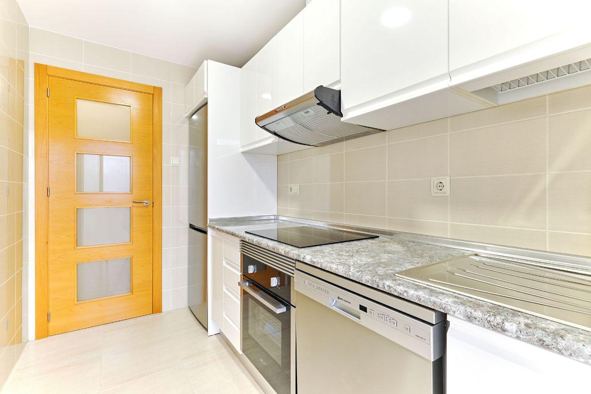 Apartamento de obra nueva en San Miguel de Salinas con piscina y vistas