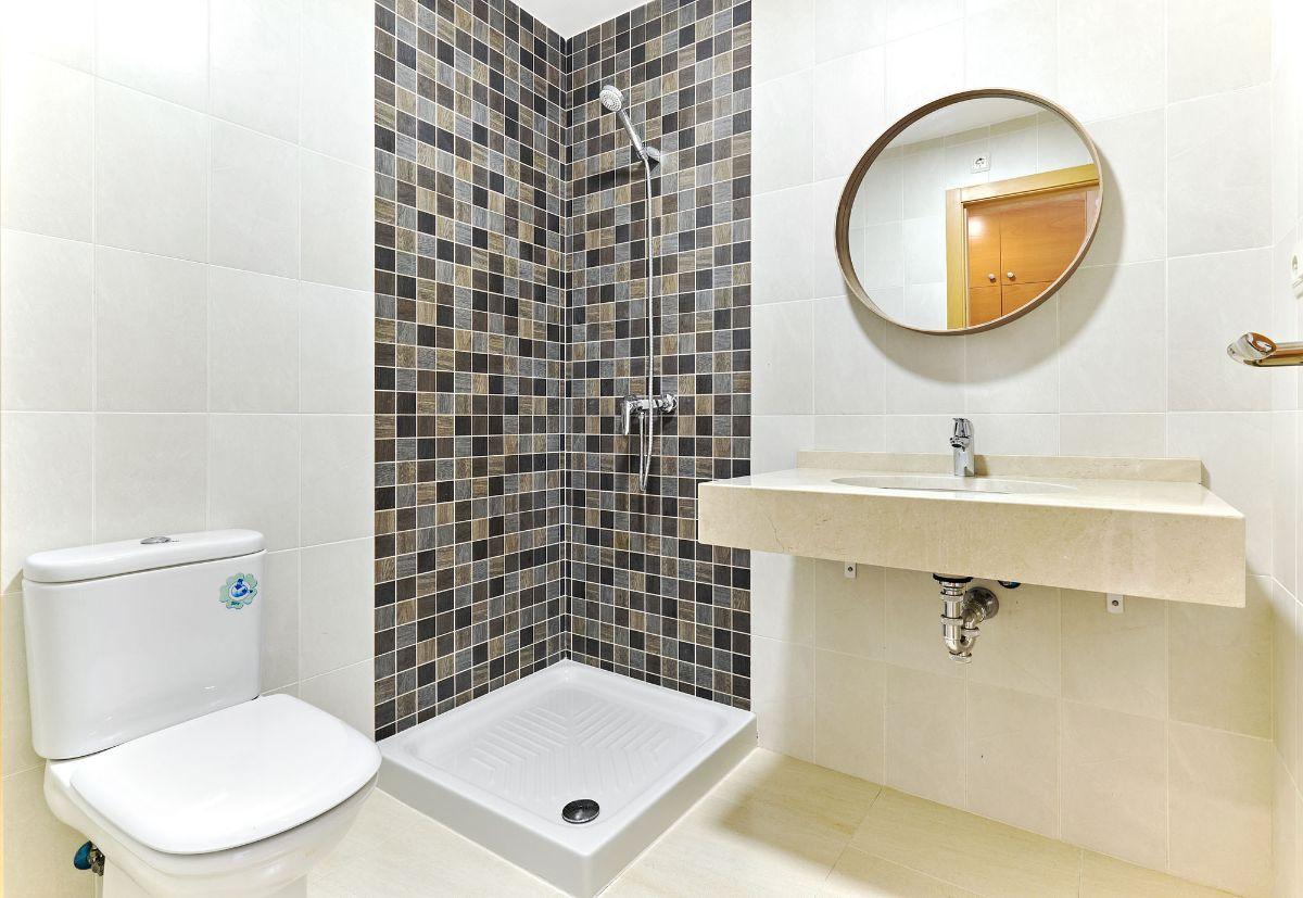 Apartamento de obra nueva en San Miguel de Salinas con piscina y vistas