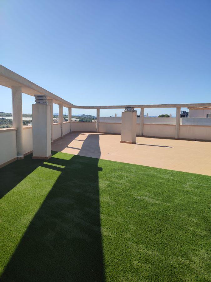 Apartamento de obra nueva en San Miguel de Salinas con piscina y vistas