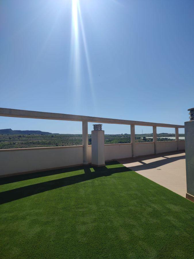 Apartamento de obra nueva en San Miguel de Salinas con piscina y vistas
