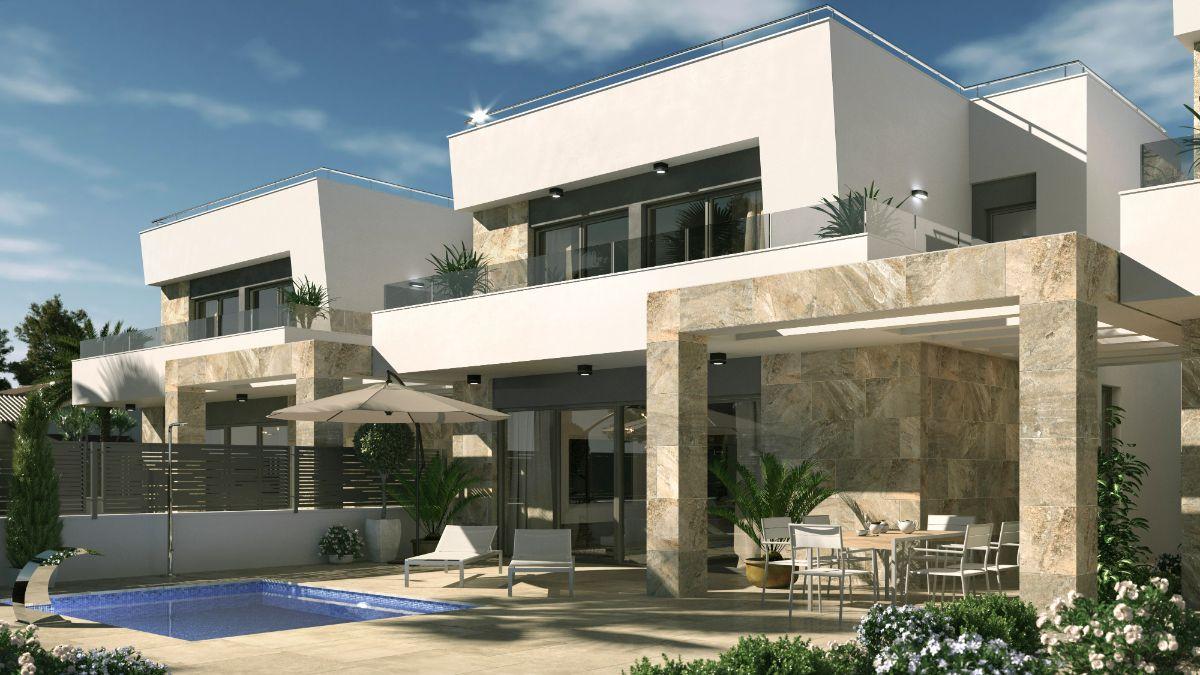 Villa con Piscina Privada en Blue Lagoon, San Miguel de Salinas — 3 Dorm.