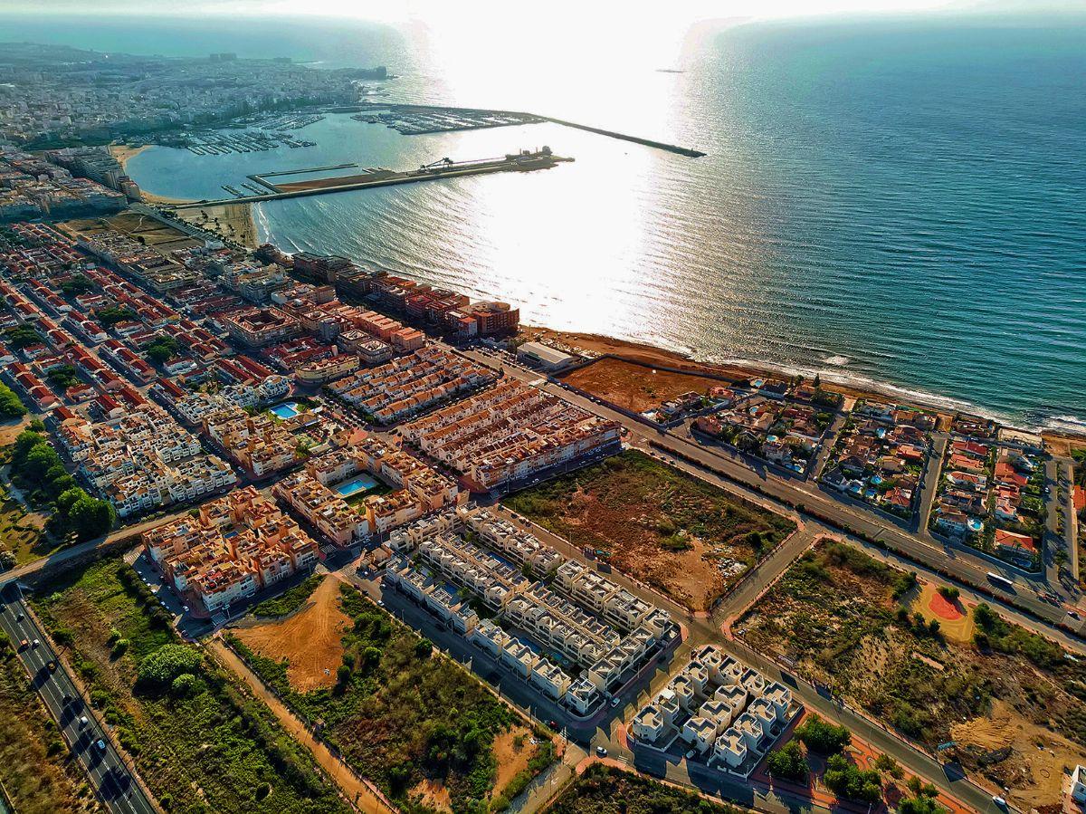 Apartamento 2 Dorm. con Piscina Privada en Acequión, Torrevieja | 101 m²