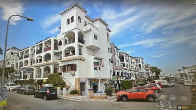 Local en Orihuela Costa