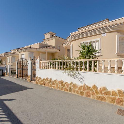 Villa en San Miguel de Salinas