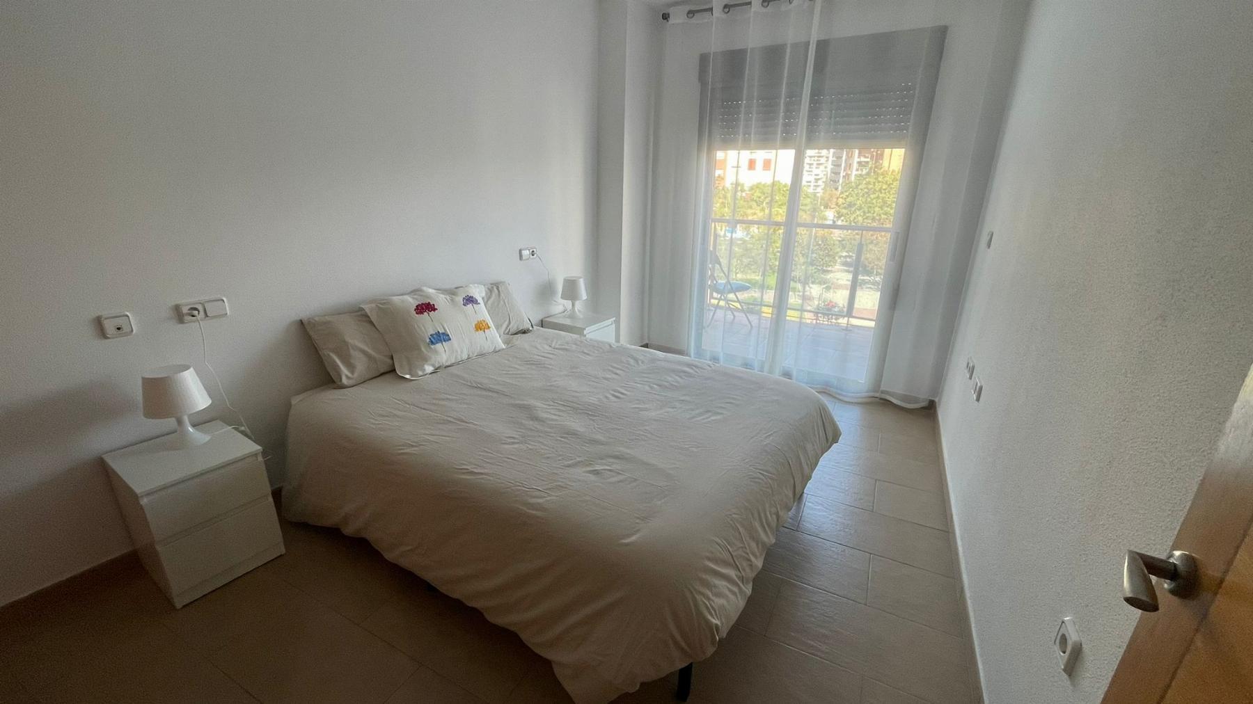 Apartamento moderno en Juan de Borbón con terraza y garaje — 2 dorm.