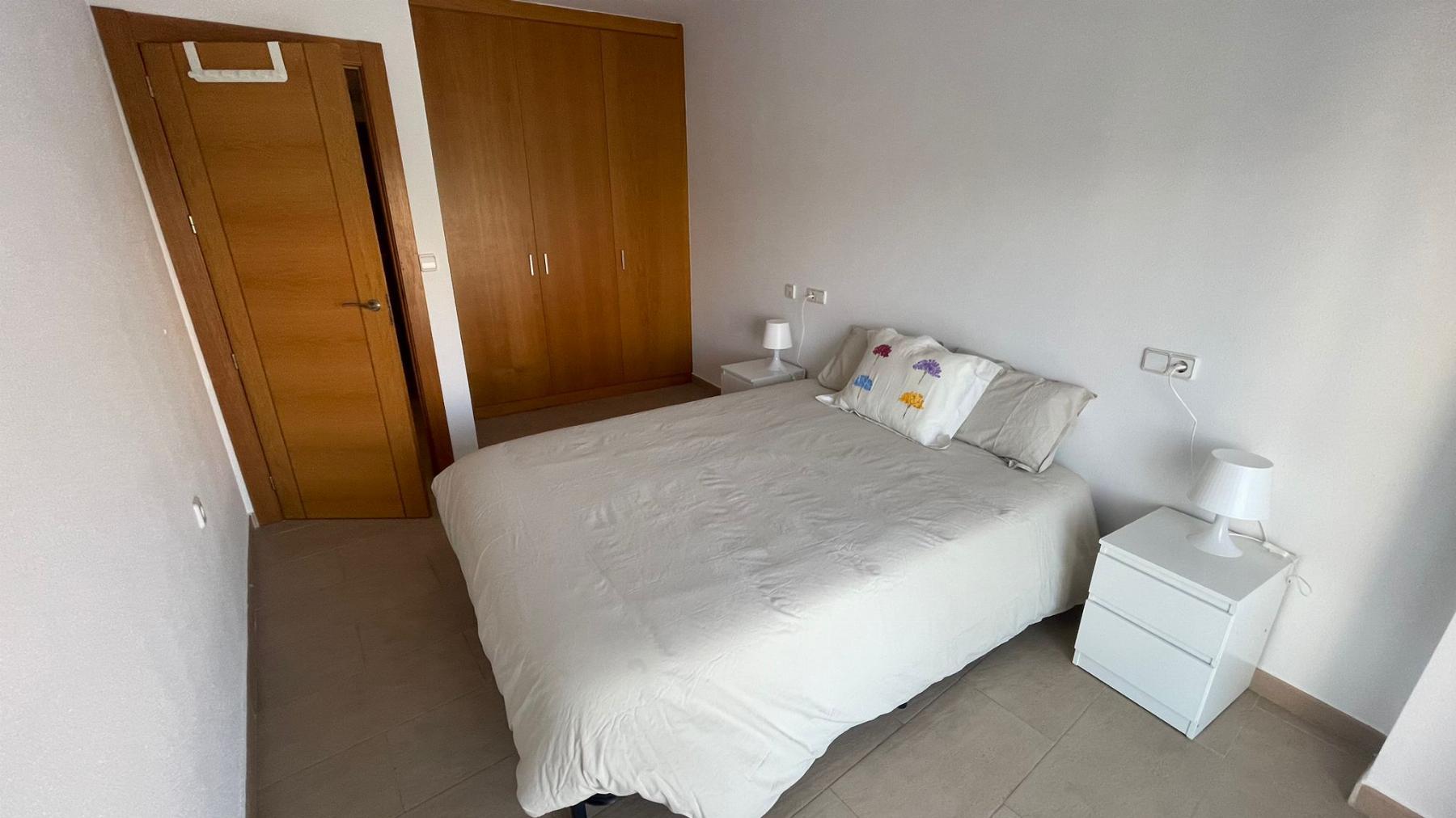 Apartamento moderno en Juan de Borbón con terraza y garaje — 2 dorm.