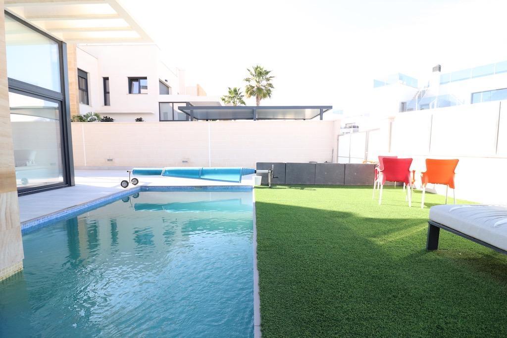 Villa en Orihuela Costa