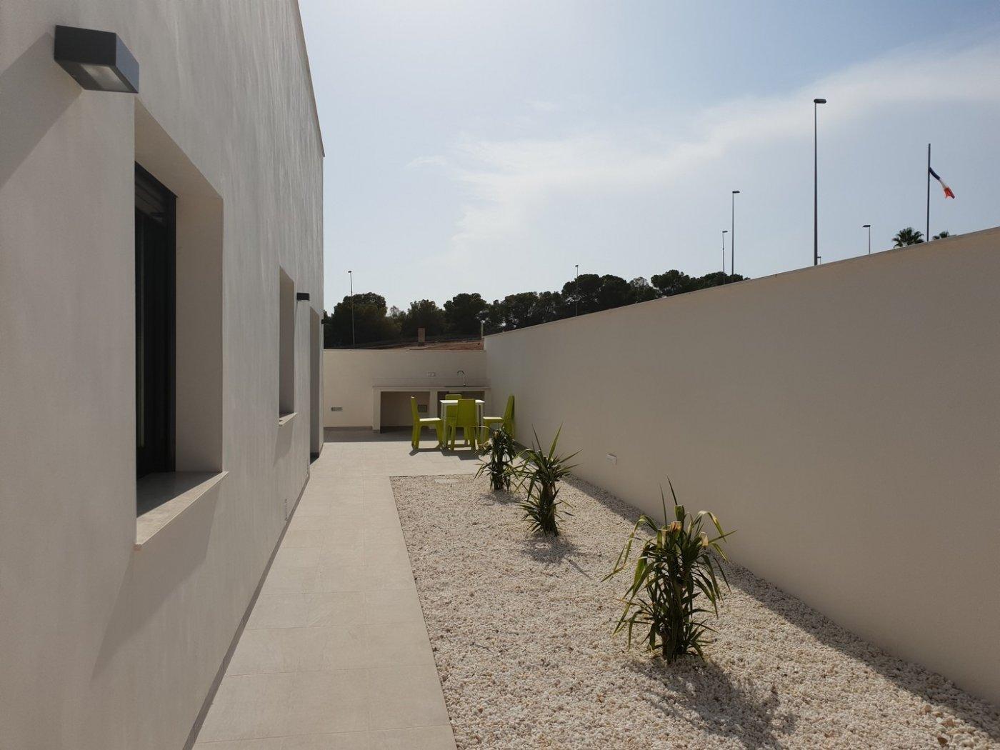 Villa en Pilar de La Horadada