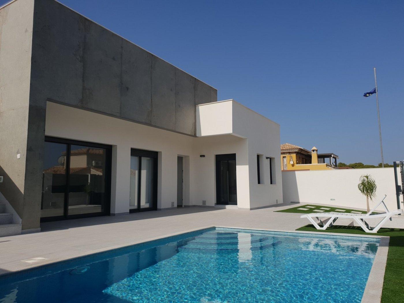 Villa en Pilar de La Horadada