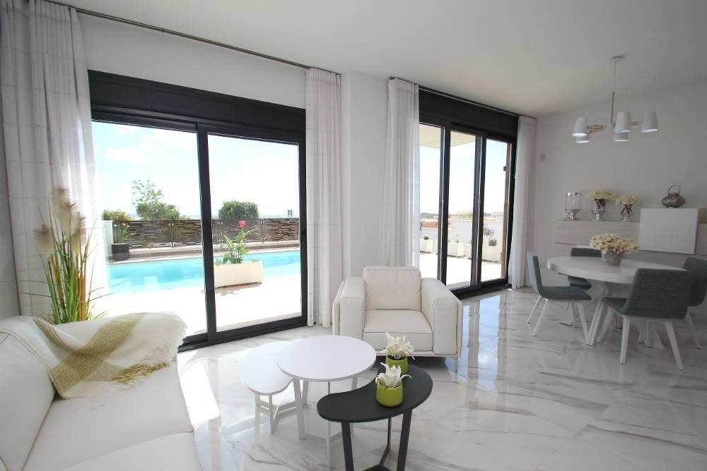 Villa en San Miguel de Salinas