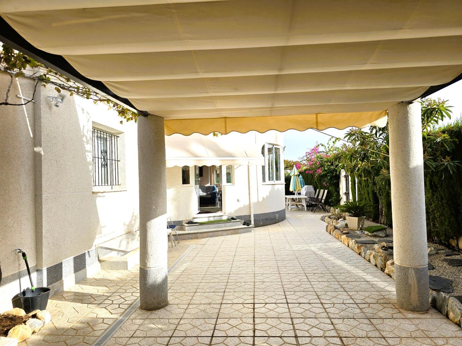 Villa en Orihuela Costa