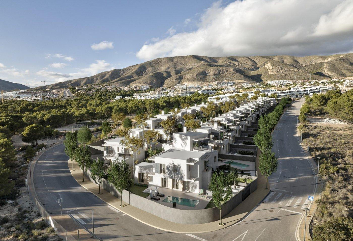 Villa obra nueva en Finestrat con piscina privada y vistas — 3 dorm.