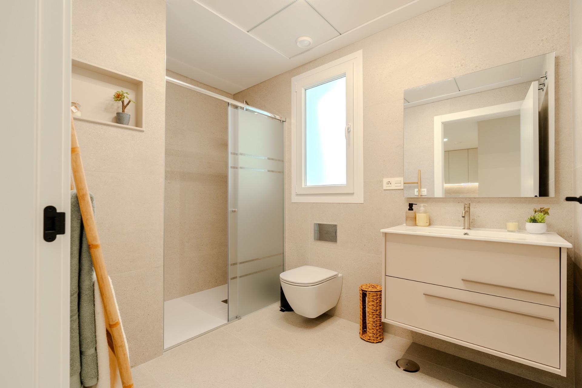 Villa Obra Nueva con Piscina Privada en Los Alcázares — 3 Dorm.