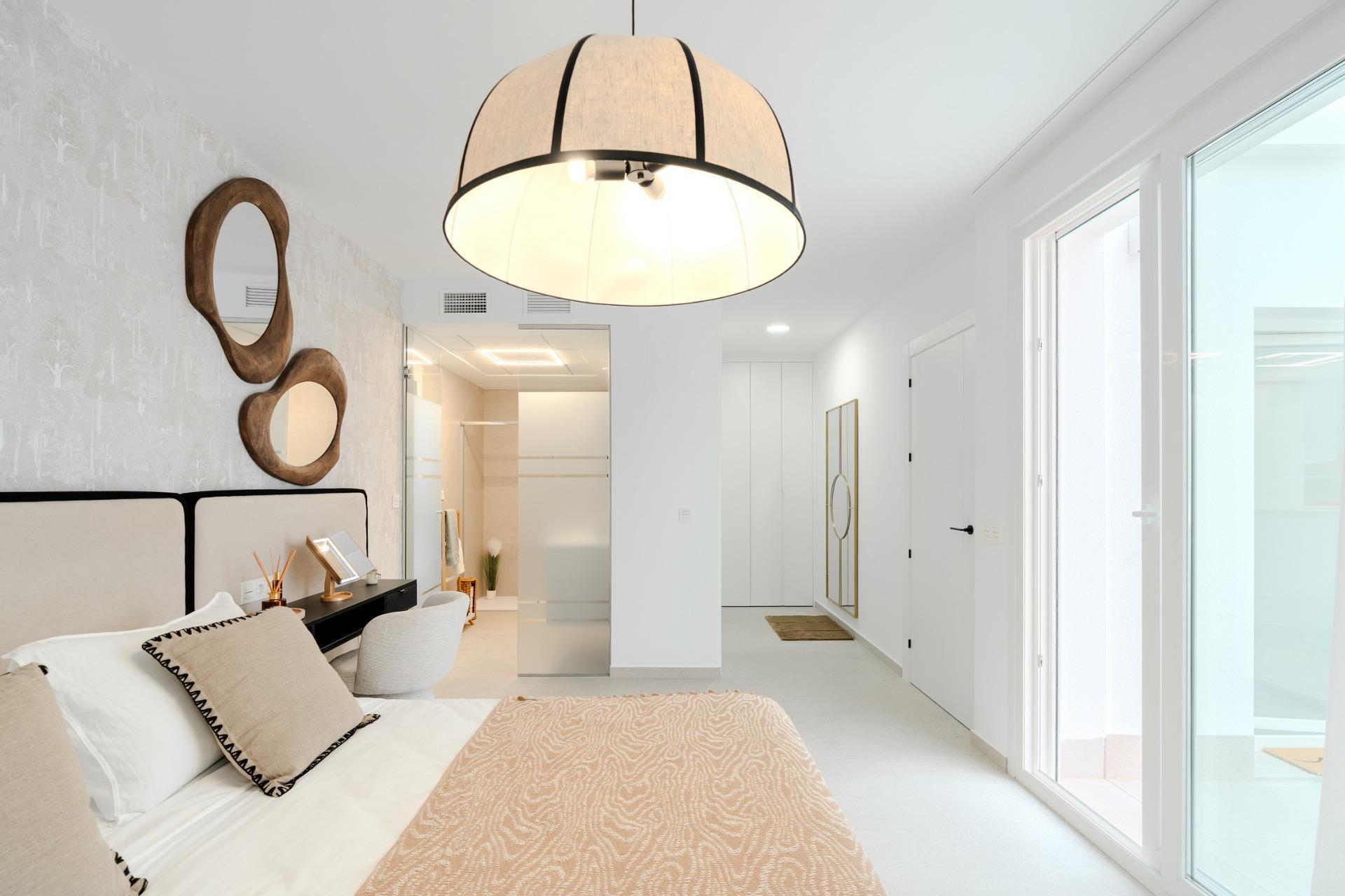 Villa Obra Nueva con Piscina Privada en Los Alcázares — 3 Dorm.