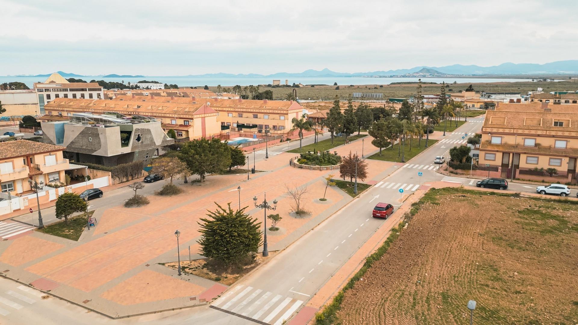 Villa Obra Nueva con Piscina Privada en Los Alcázares — 3 Dorm.