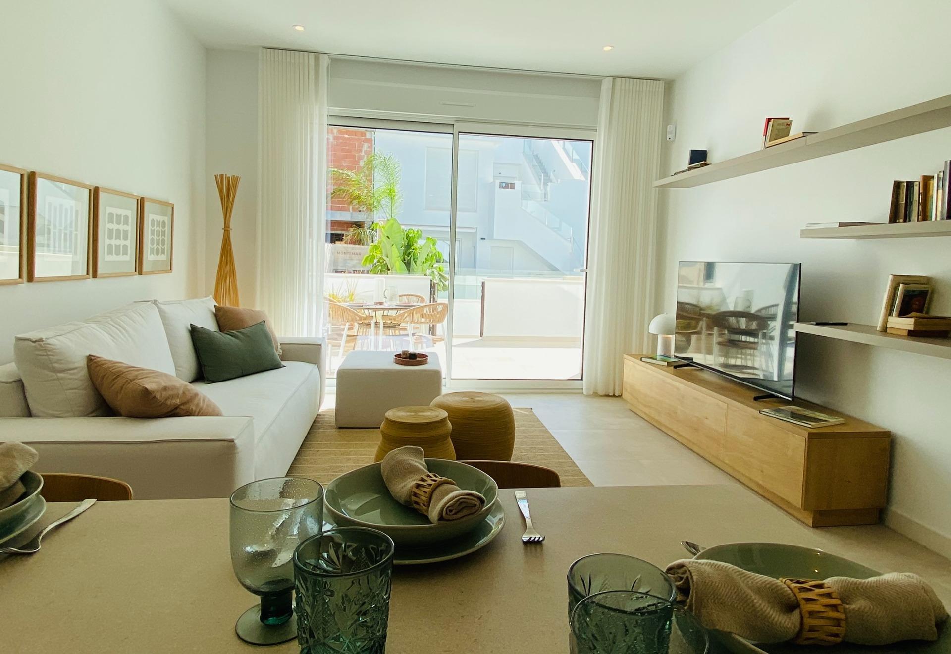 Bungalow Obra Nueva con Piscina Privada en Pilar de La Horadada — 3 Dorm.