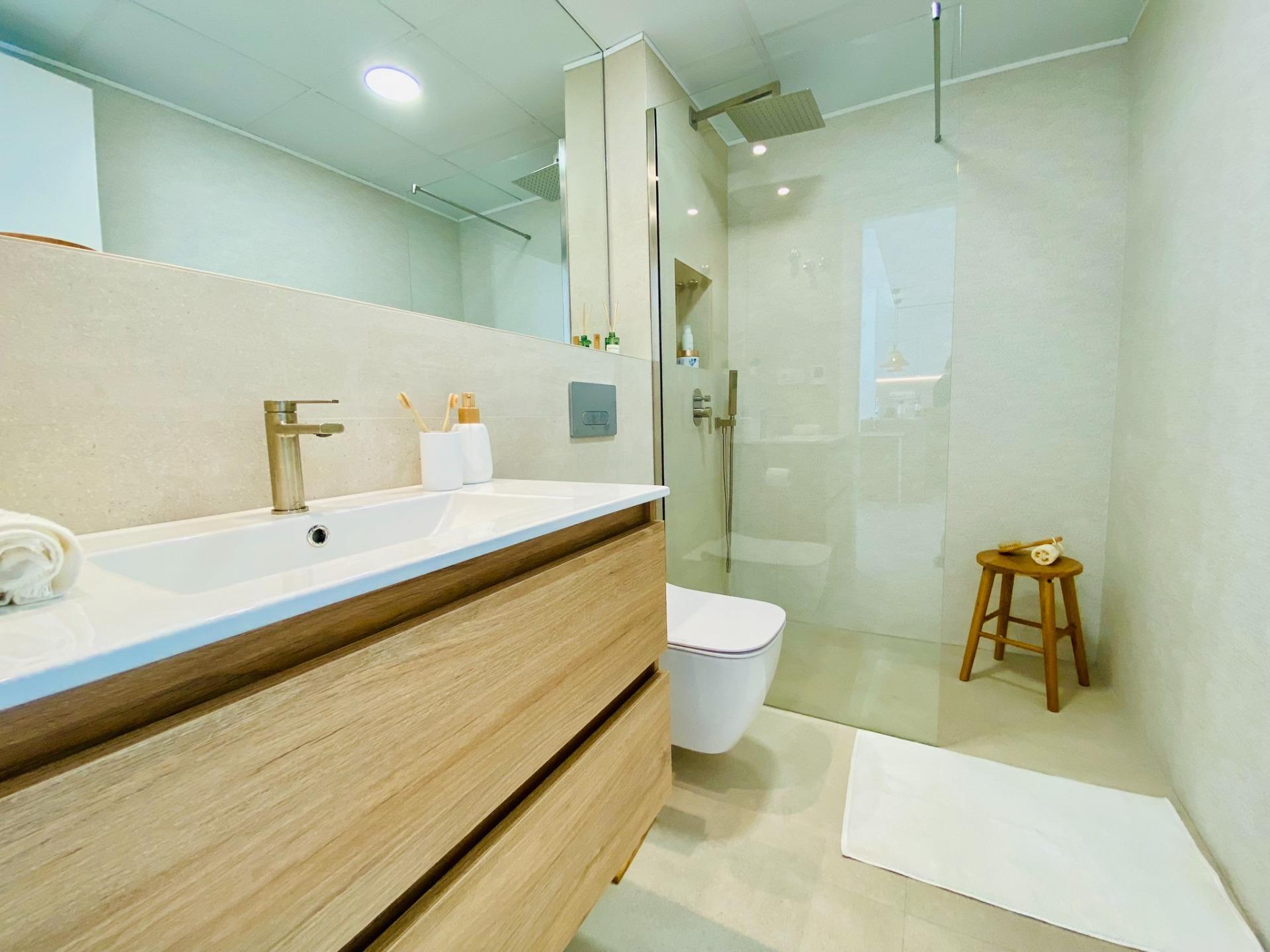 Bungalow Obra Nueva con Piscina Privada en Pilar de La Horadada — 3 Dorm.