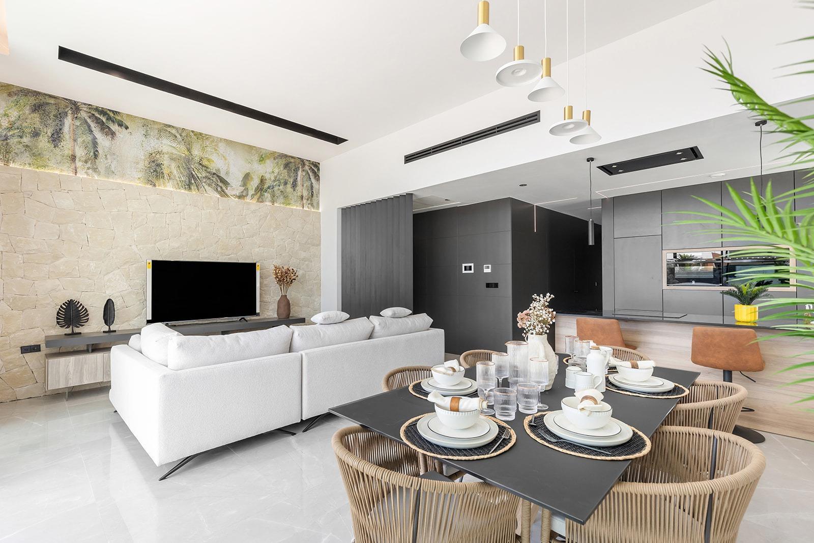 Villa Obra Nueva con Piscina Privada en Los Balcones, Torrevieja — 3 Dorm.