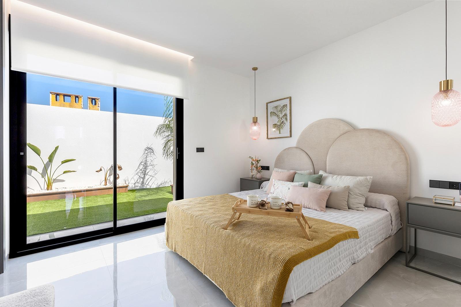 Villa Obra Nueva con Piscina Privada en Los Balcones, Torrevieja — 3 Dorm.