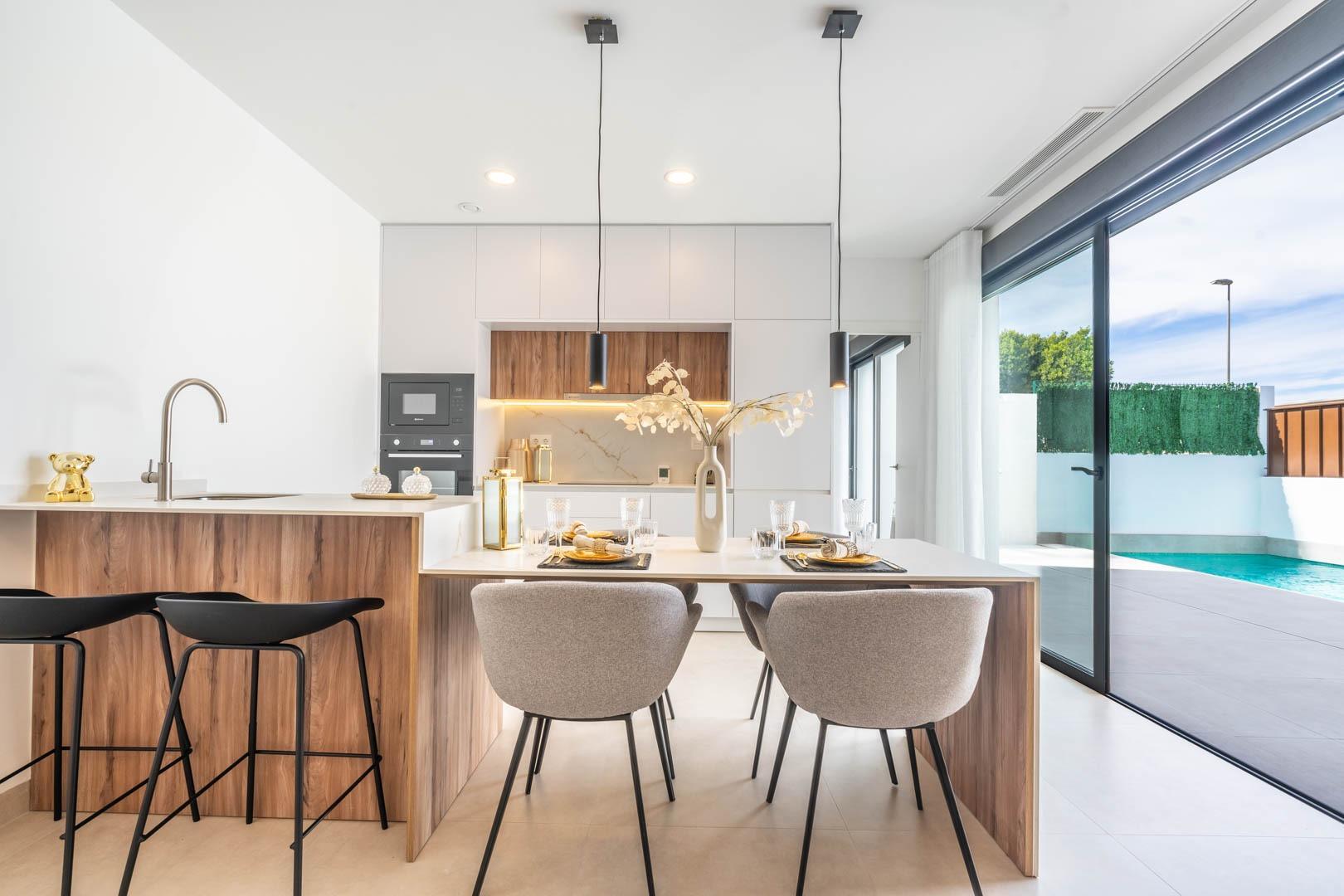 Villa obra nueva con piscina en Torre Pacheco — 3 dorm, 3 baños