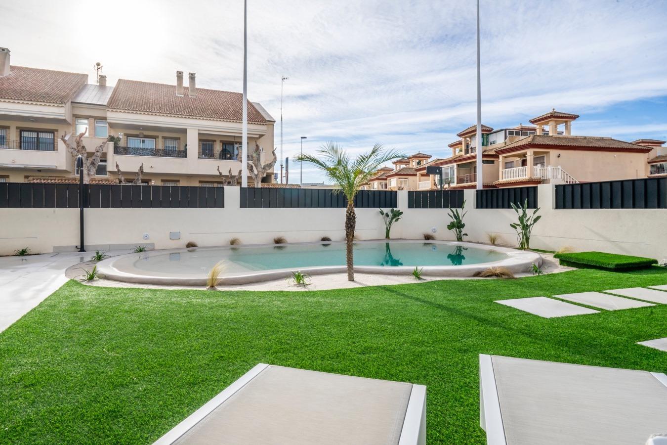 Villa obra nueva con piscina en Torre Pacheco — 3 dorm, 3 baños