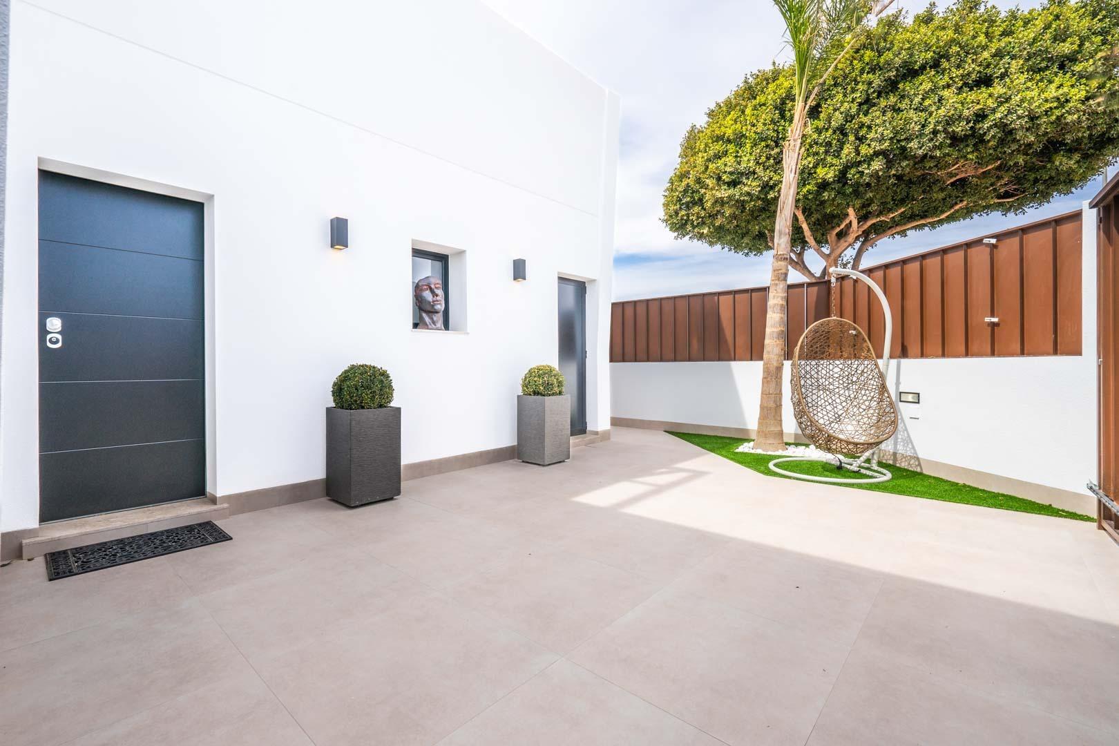 Villa obra nueva con piscina en Torre Pacheco — Tu hogar en la Costa Blanca