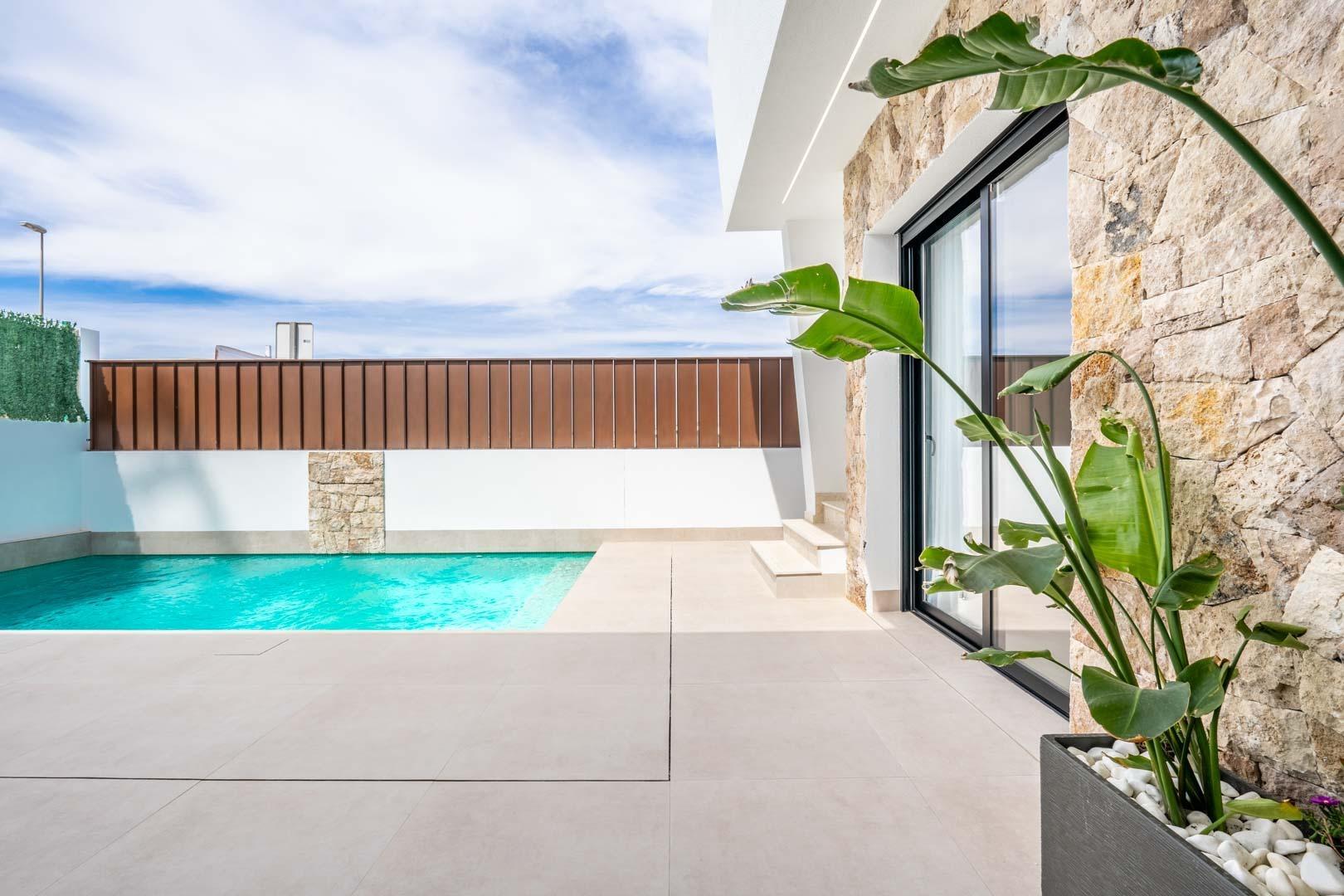 Villa obra nueva con piscina en Torre Pacheco — Tu hogar en la Costa Blanca