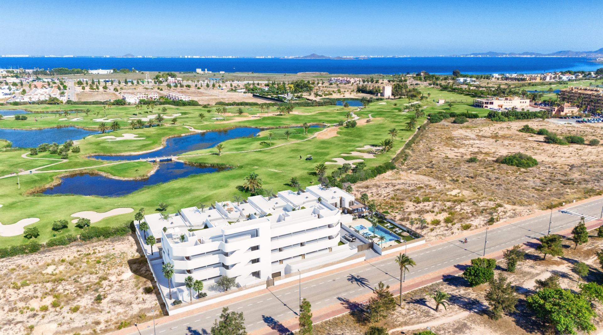 Apartamento obra nueva en Los Alcázares con piscina privada