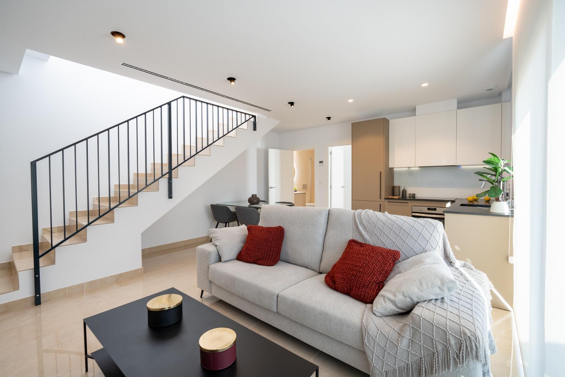 Villa Obra Nueva 3 Dorm. Piscina Privada en La Marina — Hogar Definitivo