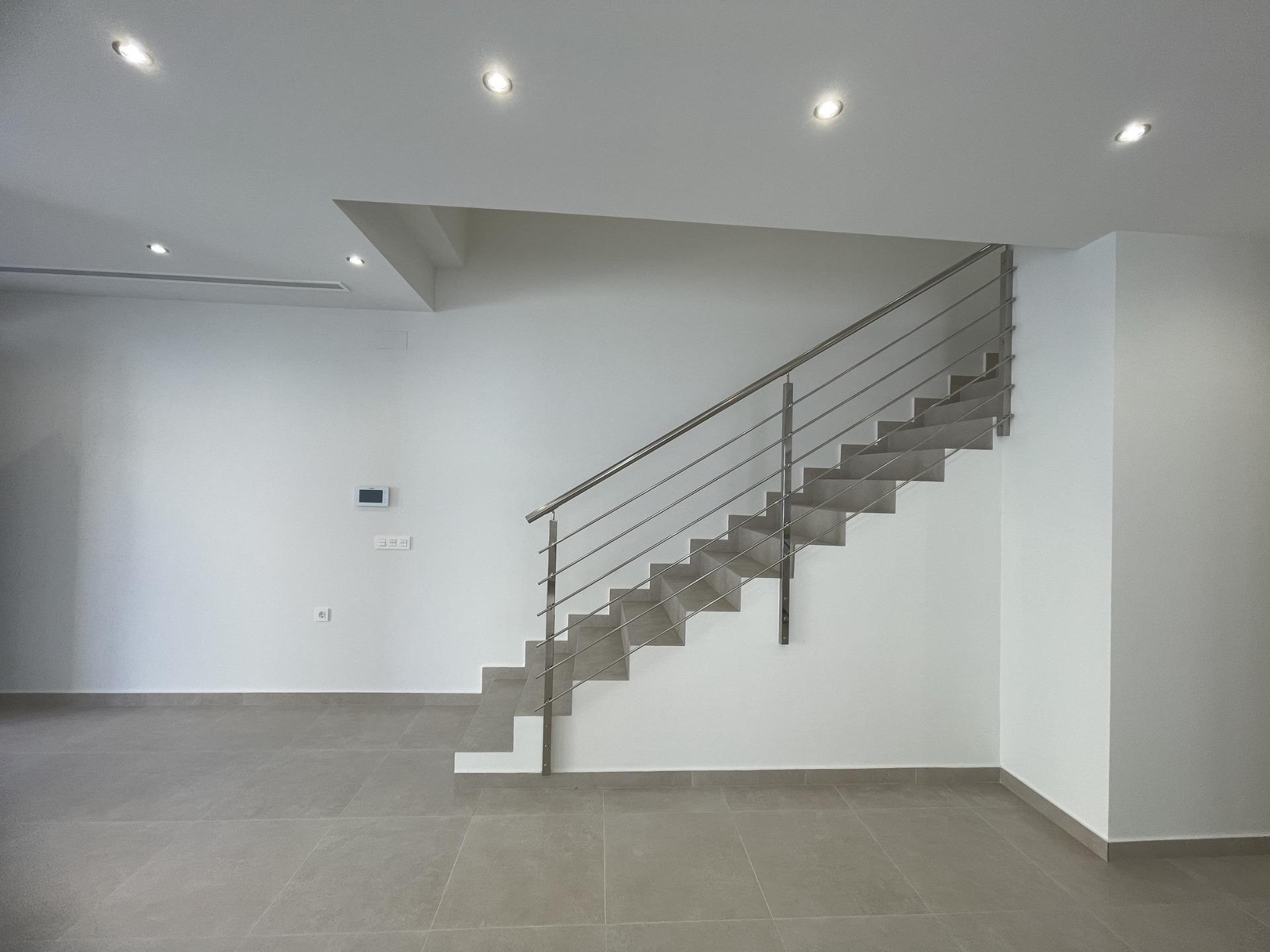 Villa Nueva con Piscina en Almoradí — Hogar de Lujo en Costa Blanca