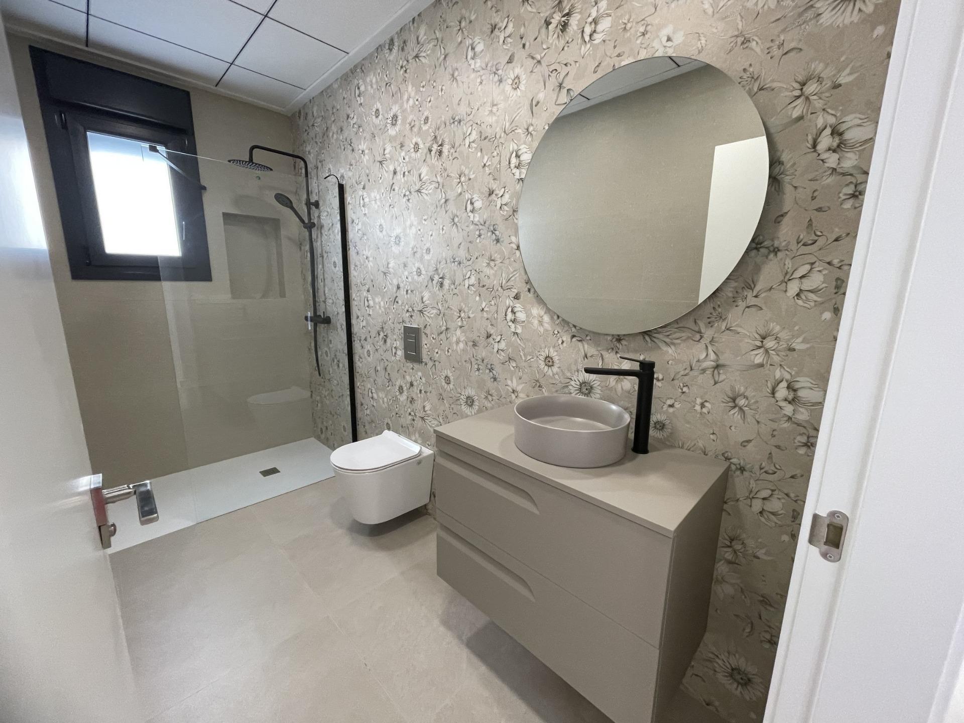 Villa Nueva con Piscina en Almoradí — Hogar de Lujo en Costa Blanca
