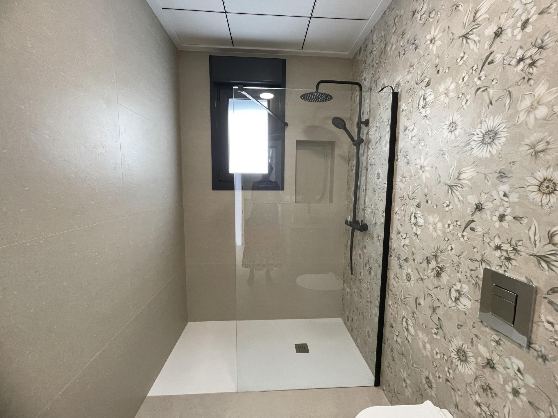 Villa Nueva con Piscina en Almoradí — Hogar de Lujo en Costa Blanca