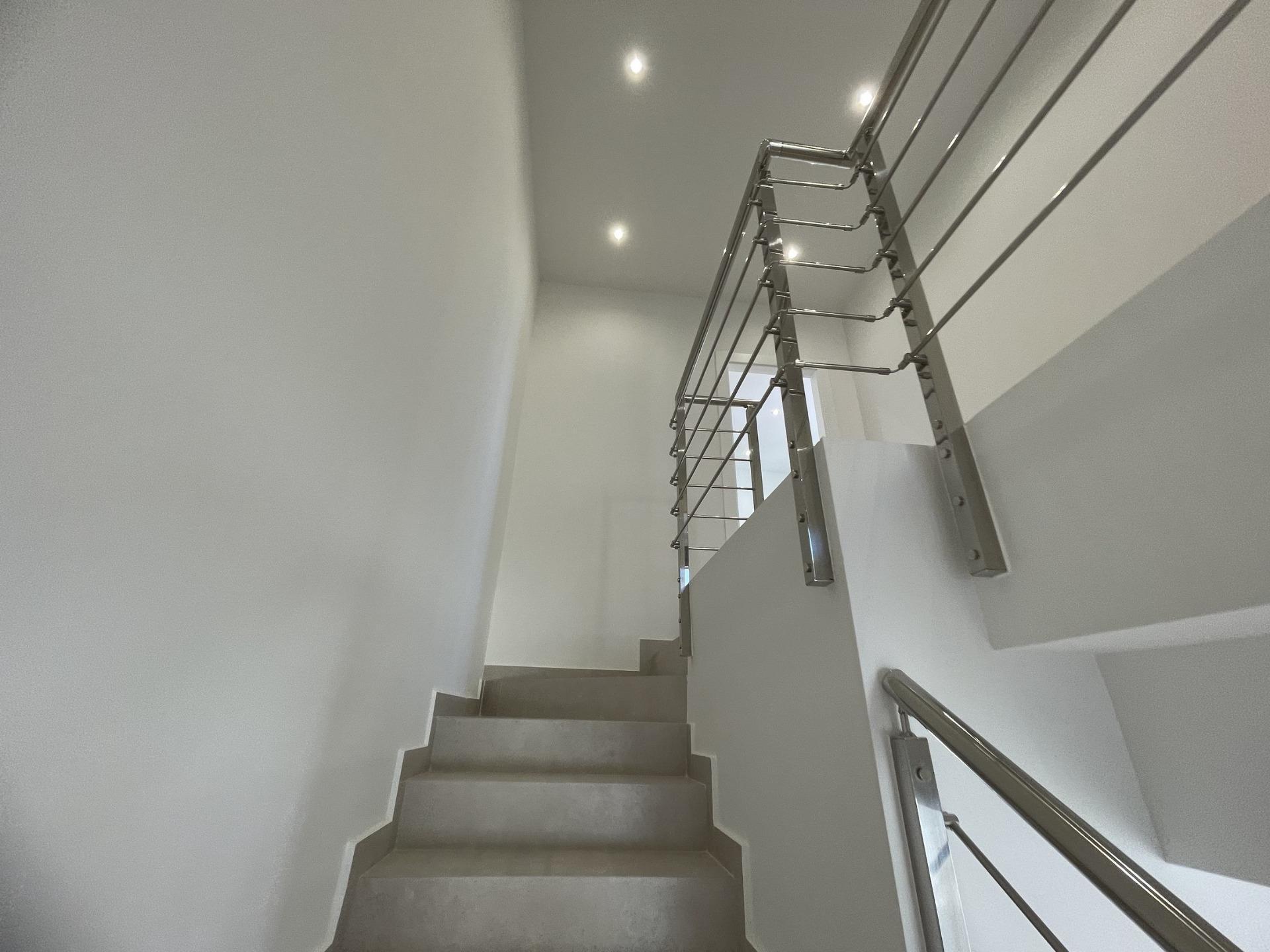 Villa Nueva con Piscina en Almoradí — Hogar de Lujo en Costa Blanca