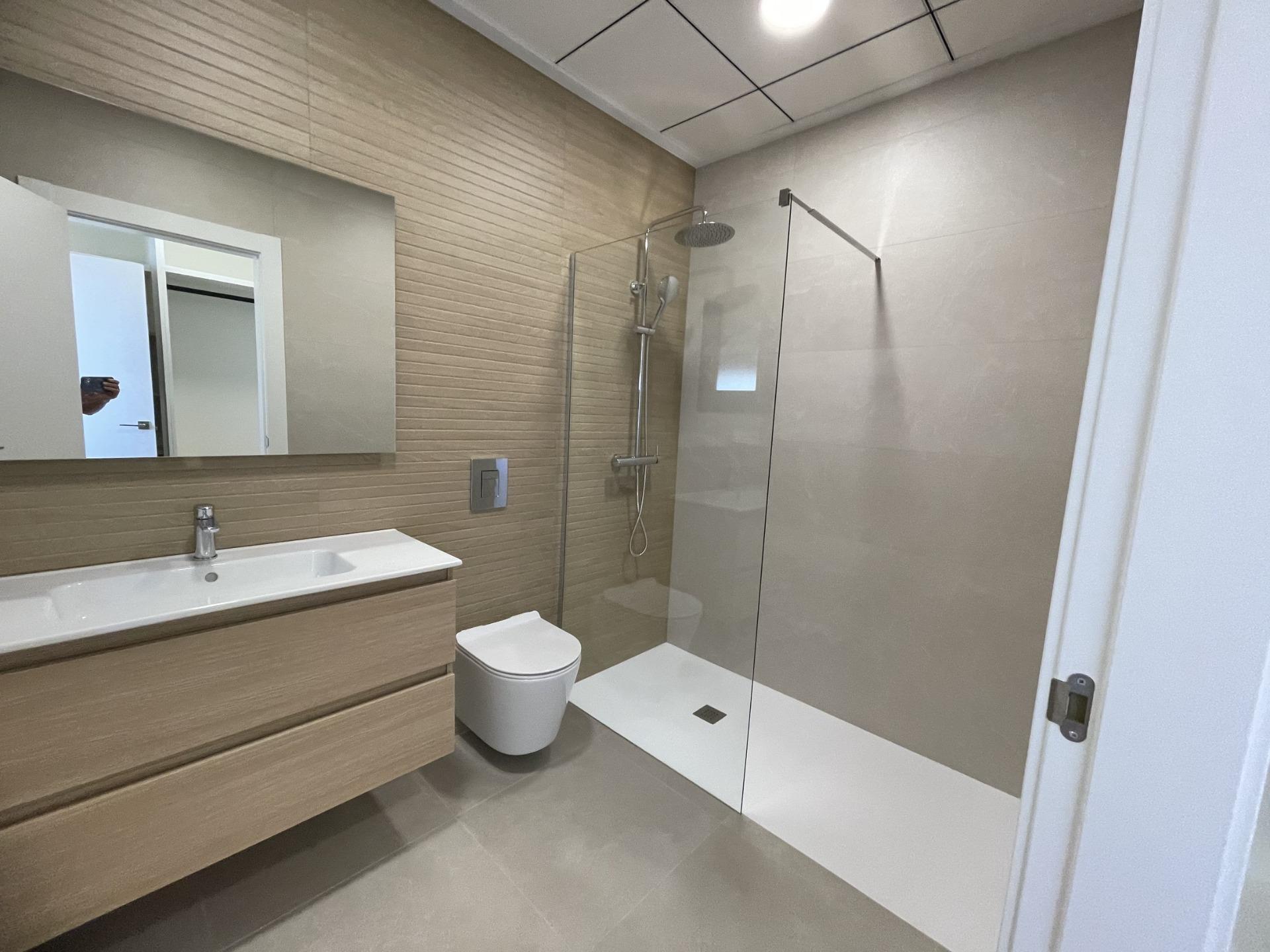 Villa Nueva con Piscina en Almoradí — Hogar de Lujo en Costa Blanca
