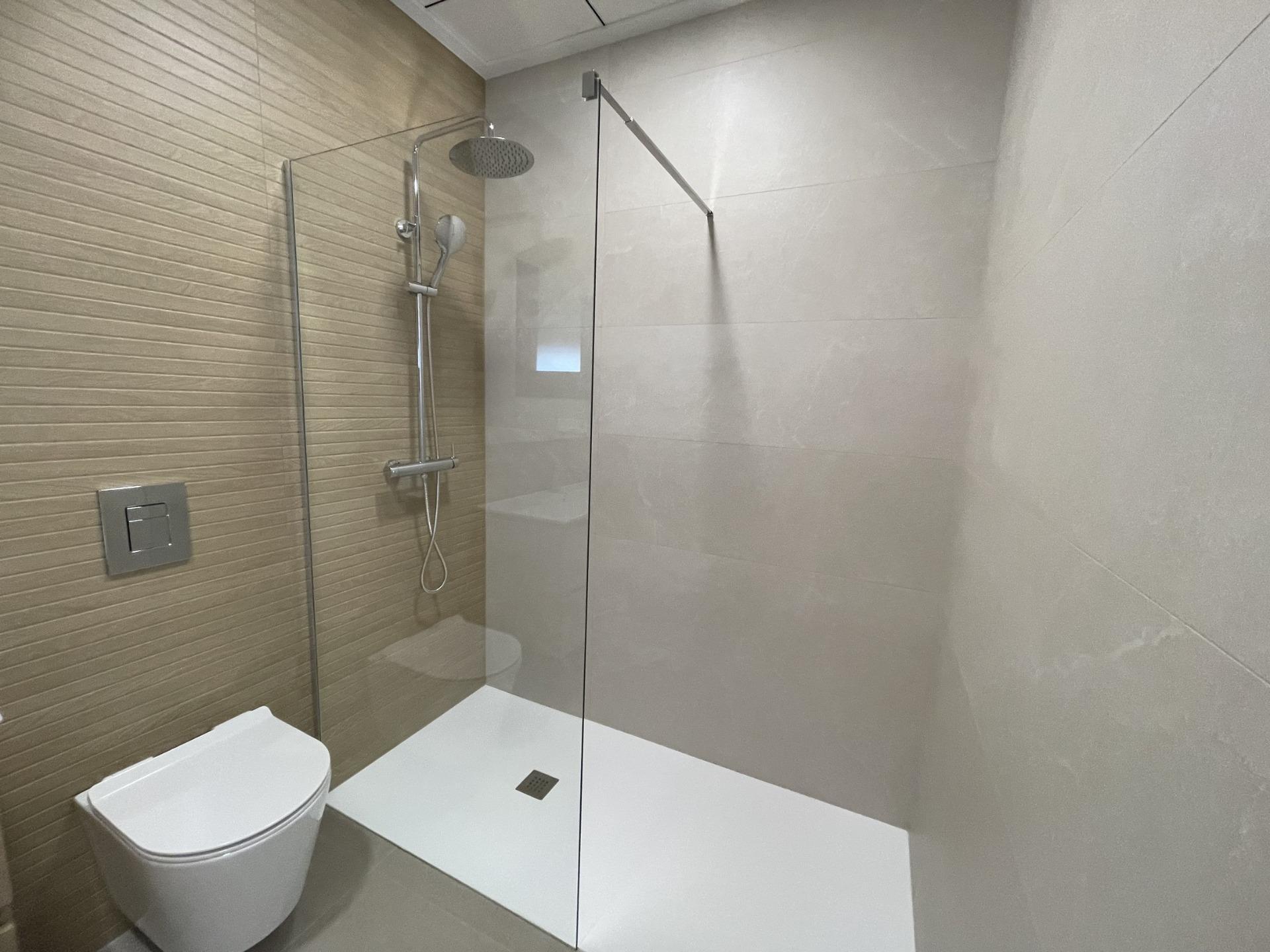 Villa Nueva con Piscina en Almoradí — Hogar de Lujo en Costa Blanca