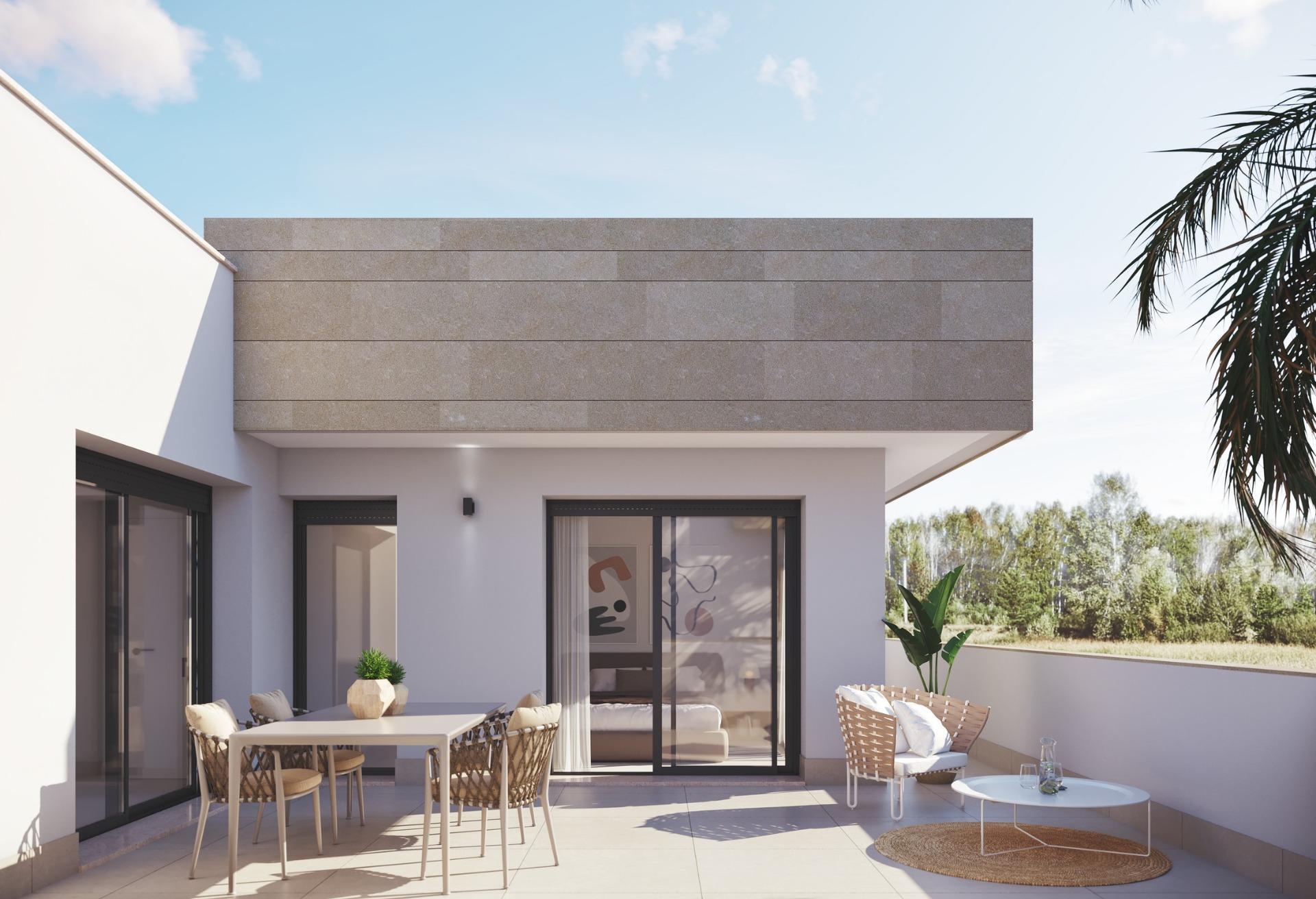 Villa obra nueva con piscina privada en San Javier — 3 dorm.