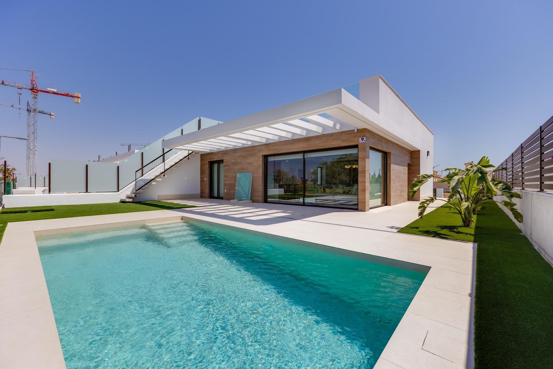 Villa Obra Nueva con Piscina Privada en Los Alcázares — Golf La Serena