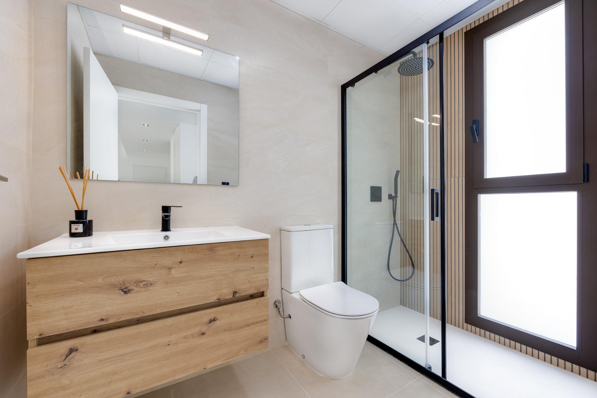 Villa Obra Nueva con Piscina Privada en Los Alcázares — Golf La Serena