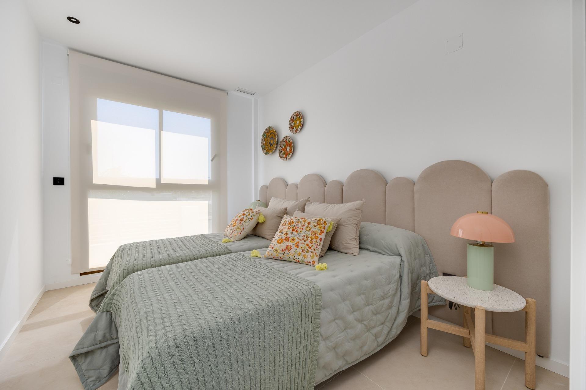 Villa Obra Nueva con Piscina Privada en Los Alcázares — Golf La Serena