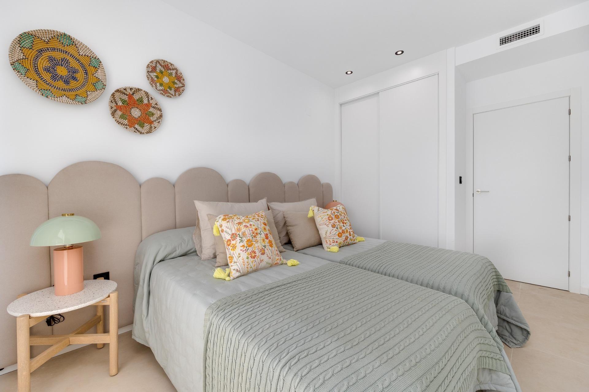 Villa Obra Nueva con Piscina Privada en Los Alcázares — Golf La Serena