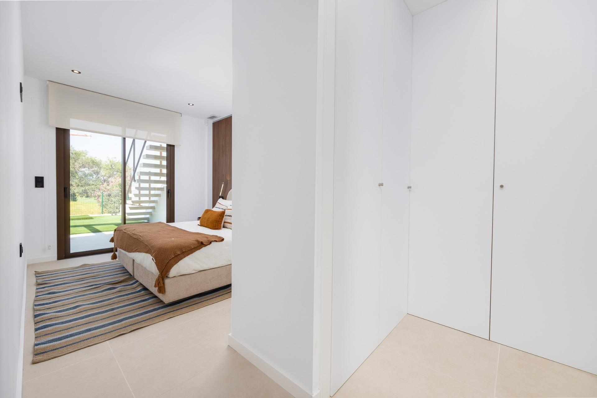 Villa Obra Nueva con Piscina Privada en Los Alcázares — Golf La Serena