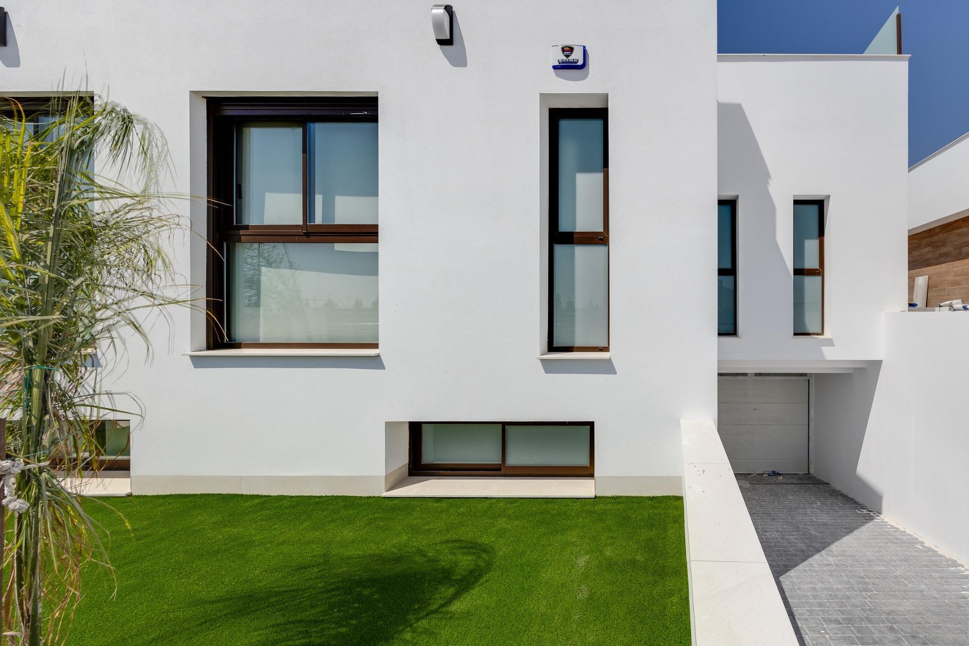 Villa Obra Nueva con Piscina Privada en Los Alcázares — Golf La Serena