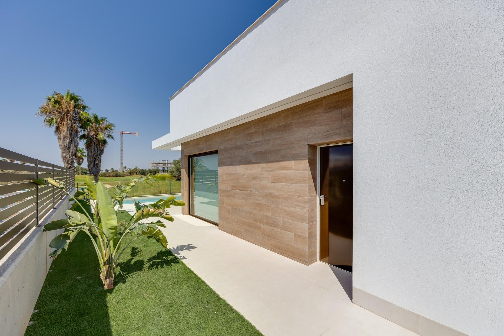 Villa Obra Nueva con Piscina Privada en Los Alcázares — Golf La Serena