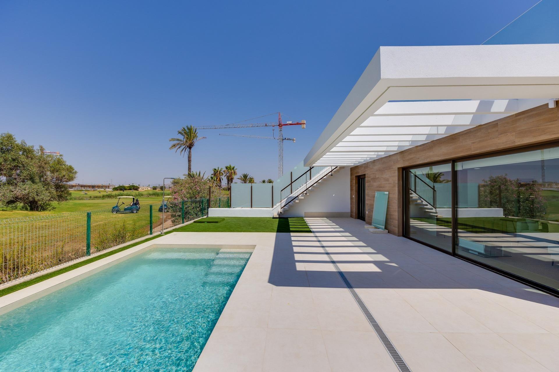 Villa Obra Nueva con Piscina Privada en Los Alcázares — Golf La Serena