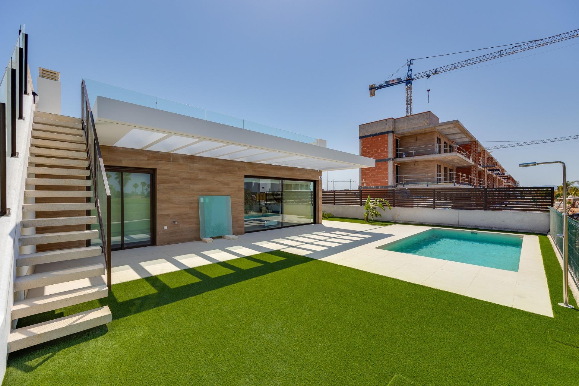 Villa Obra Nueva con Piscina Privada en Los Alcázares — Golf La Serena